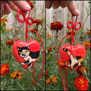 Double sided cat heart ceramic