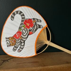 Paper fan japanese cat